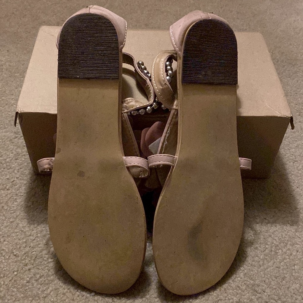 Flower Sandals - Picture 3 of 5